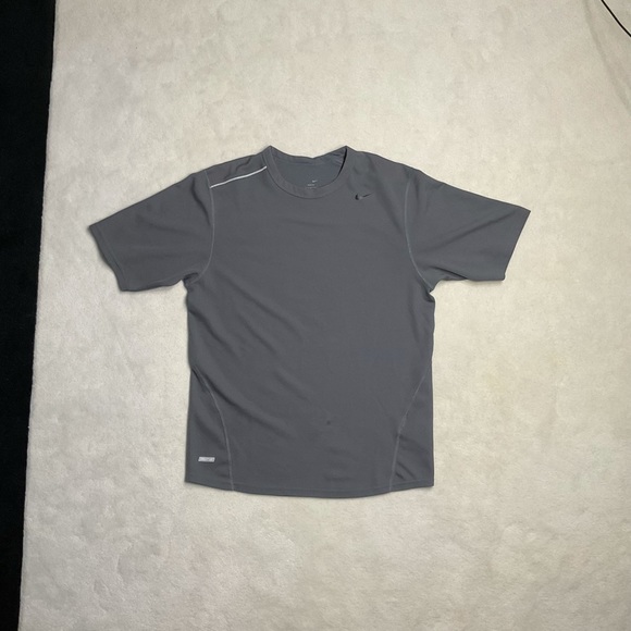 Nike Dry-fit T shirt Size S - Picture 1 of 1